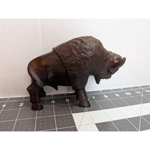 Carved Ironwood Buffalo Bison statue solid anatomically correct vintage 8x6