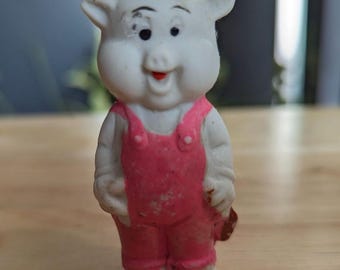 Figura de cerdito de Bisque blanco con mono rosa de la historia de Los tres cerditos de los años 30 de 3 pulgadas