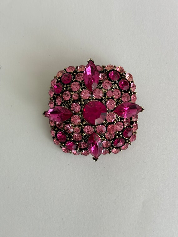 Pink on Pink Lisner Statement Brooch - image 5