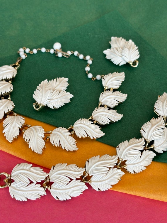 Lisner White Thermoset Leaf Necklace, Bracelet, an