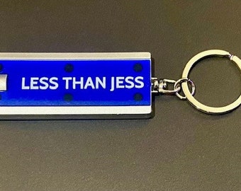 VENTE ! - Less Than Jess porte-clés léger