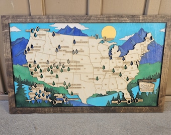 Mapa de Parques Nacionales de EE. UU. – Mapa de viaje de madera personalizado con árboles – Lista de Parques Nacionales – Regalo de aventura – Arte mural rústico para viajeros
