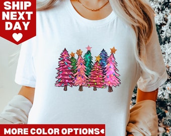 Camisa de Natal feminina, presente para amantes da natureza, camisa de Natal, pinheiros, camisas para o Natal, camiseta com árvores de Natal com luzes, amantes de árvores