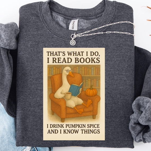 Goose Book Lover Fall Sweatshirt: Cozy Autumn Reading