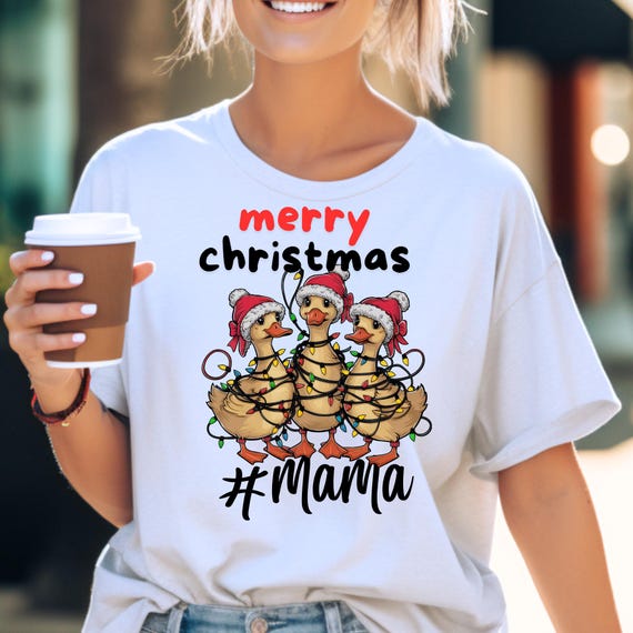 Funny Duck Christmas Mama T Shirt, Funny Duck Christmas Mama Tee, Duck Xmas Tee,Gift for Mama tee, the perfect gift for any Mama during Xmas