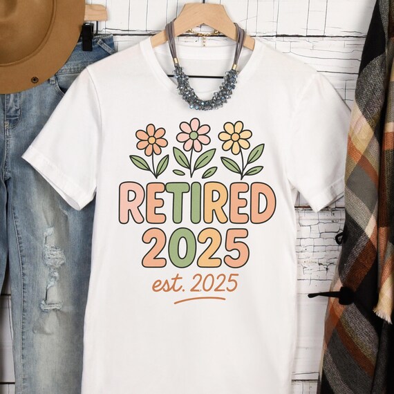 Retro retirement floral tee, stylish 2025 retirement shirt for celebrating retirement gift