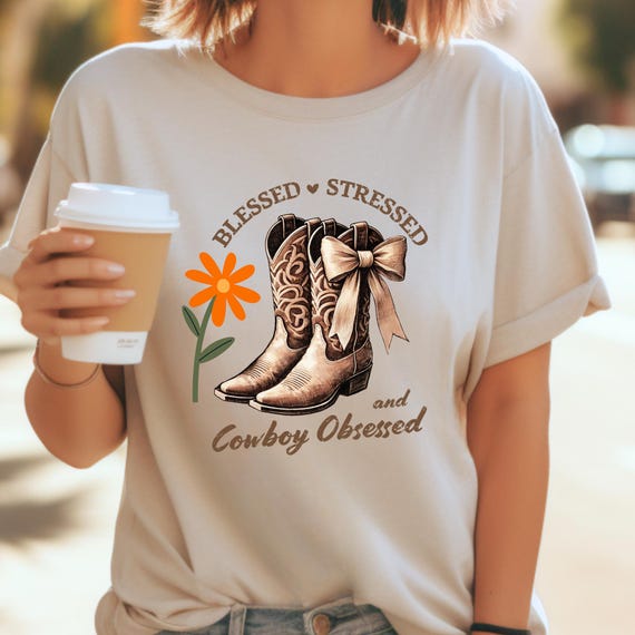 Cowboy Lover Floral Cowgirl Tee, Western Cowgirl Gift Shirt, Rodeo Lover Graphic Tee, Country Music Fan T-Shirt, Horse Riding Gift Top