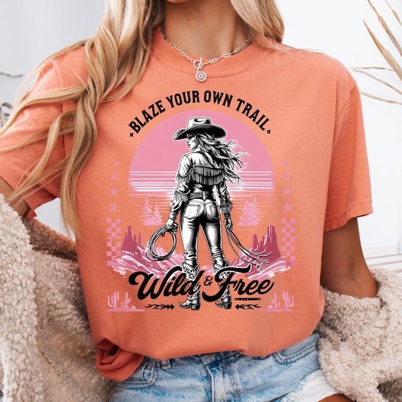 Cowgirl Desert Lover T-shirt, Comfort Color Tee Gift for Mom or Friend, Western Cowgirl Shirt Garment-Dyed Top, Retro Style cowgirlTee