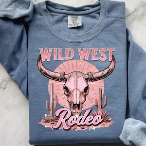 Rodeo Cowgirl Coquette Sweatshirt, Gift for Girly Cowgirl, Western Style Sweatshirt, Cute Cowgirl Jumper, Rodeo Lover Gift, Cowgirl Apparel
