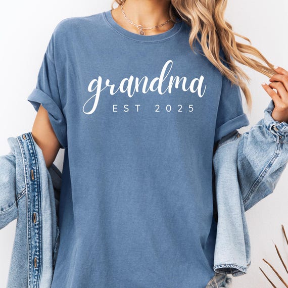 Grandma Reveal T-Shirt Gift for New Grandma, 2025 Grandma Shirt Garment-Dyed Tee, Pregnancy Announcement Top, Grandma announcement Gift,