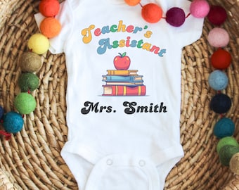 Personalizado Baby Onesies® Marca Maestro Asistente Baby Shower Regalo Maestro Regalo del Día de la Madre para Maestra Mamá Ideas de regalos