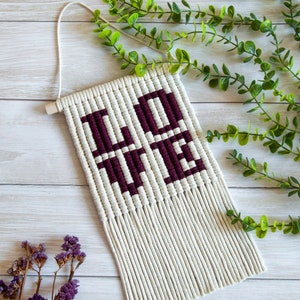 Tapiz de pared de macramé LOVE Pixel Art, regalo de San Valentín, tapiz tejido a mano, tapiz de macramé para colgar en la pared