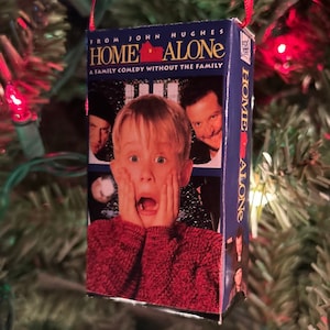 Allein zu Hause VHS Ornament