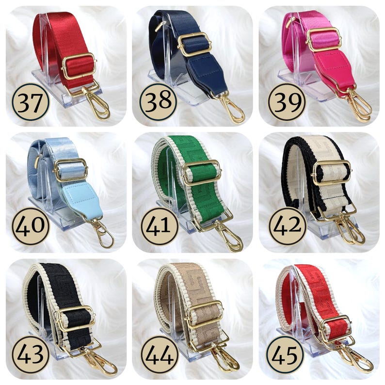 Pode incluir: Cole&ccedil;&atilde;o de nove al&ccedil;as de bolsa coloridas com ferragens douradas. As al&ccedil;as est&atilde;o dispon&iacute;veis em v&aacute;rias cores, incluindo vermelho, azul marinho, rosa, azul claro, verde, preto, bege e vermelho com acabamento branco. Cada al&ccedil;a tem um fecho de metal.