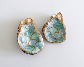 Mermaid Tails Oyster Shell Ring Dish, Trinket Dish, Jewelry Tray, Beach Wedding, Bridesmaid Gift, Hostess Gift, Wedding Ring Holder
