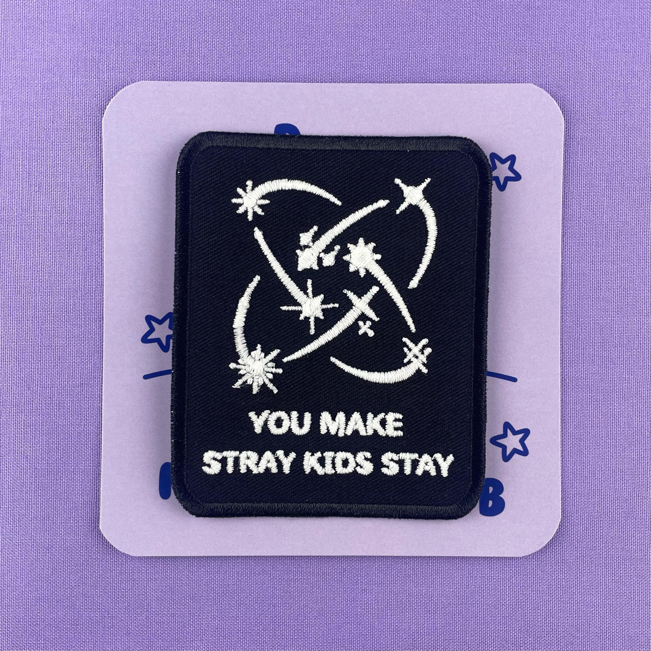 Glow In The Dark SKZ 5 Sterne Aufnäher. Sie lassen streunende Kinder bleiben. Rechteck Bügelbild zum aufbügeln. Kpop Stickzubehör. Geschenk für BLEIBE