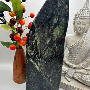 Stunning Nephrite Jade  - 1.7 kg - Freeform   - Home or Gift