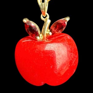 14K Yellow Gold Carved Red Jade Apple Pendant W/ Garnet Leaves 7/8 Inch RARE
