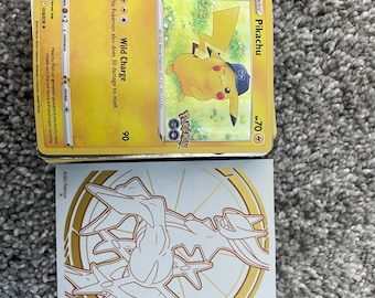 40 Pack Pokeman Cards (Includes VMAX Pikachu)