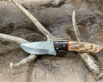 Hand Forged Damascus Steel Hunting Knife