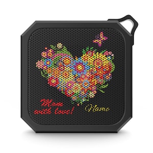 Altavoz Bluetooth personalizado "Mamá con amor", reproductor de música para exteriores con forma de corazón de flores, altavoz portátil para picnic Blackwater, resistente al agua para campamento