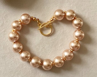 Gold and pearl bracelet, womens bracelet,minimalist jewellery,big pearl bracelet,single pearl bracelet,chocolate pearl bracelet,gift for mom