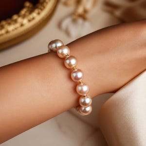 Gold- und Perlenarmband, Damenarmband, minimalistischer Schmuck, großes Perlenarmband, einzelnes Perlenarmband, Schokoladenperlenarmband, Geschenk für Mama