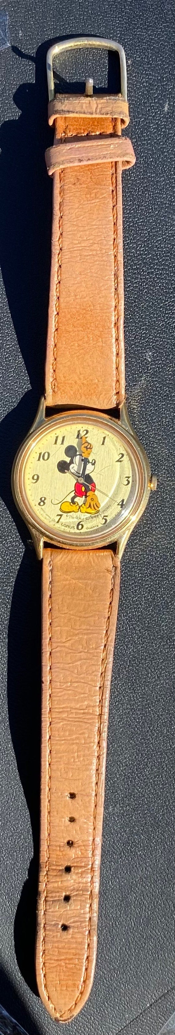 Lorus Mickey Mouse Watch V515-6000 Gold Tone Dial 