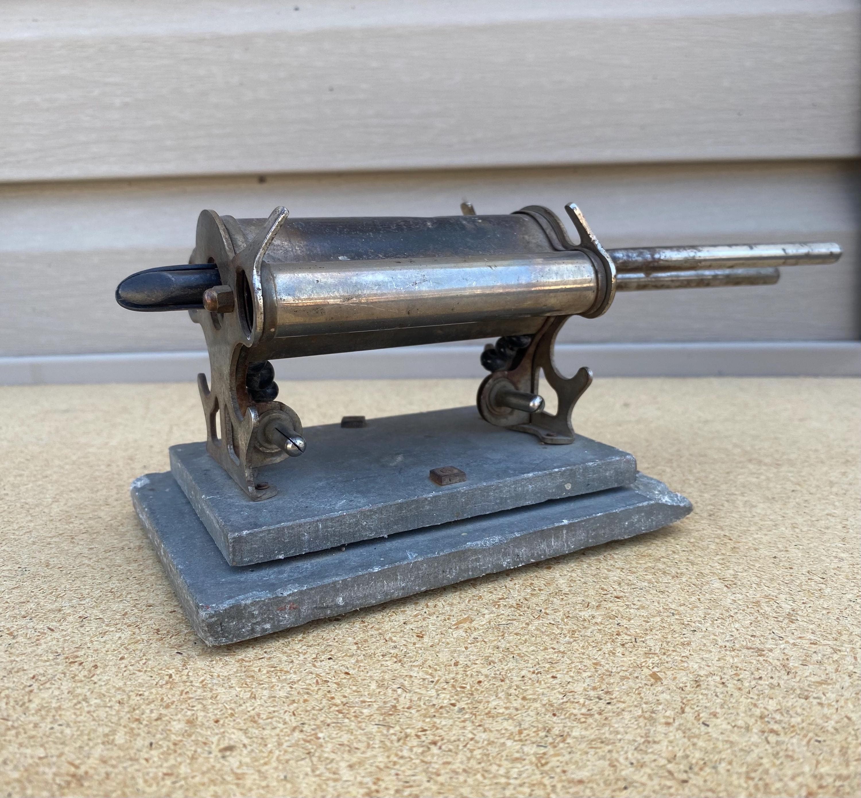 Antique SOLAR Electric Manufacturing Co Curling Iron Electric Heater w/ Iron