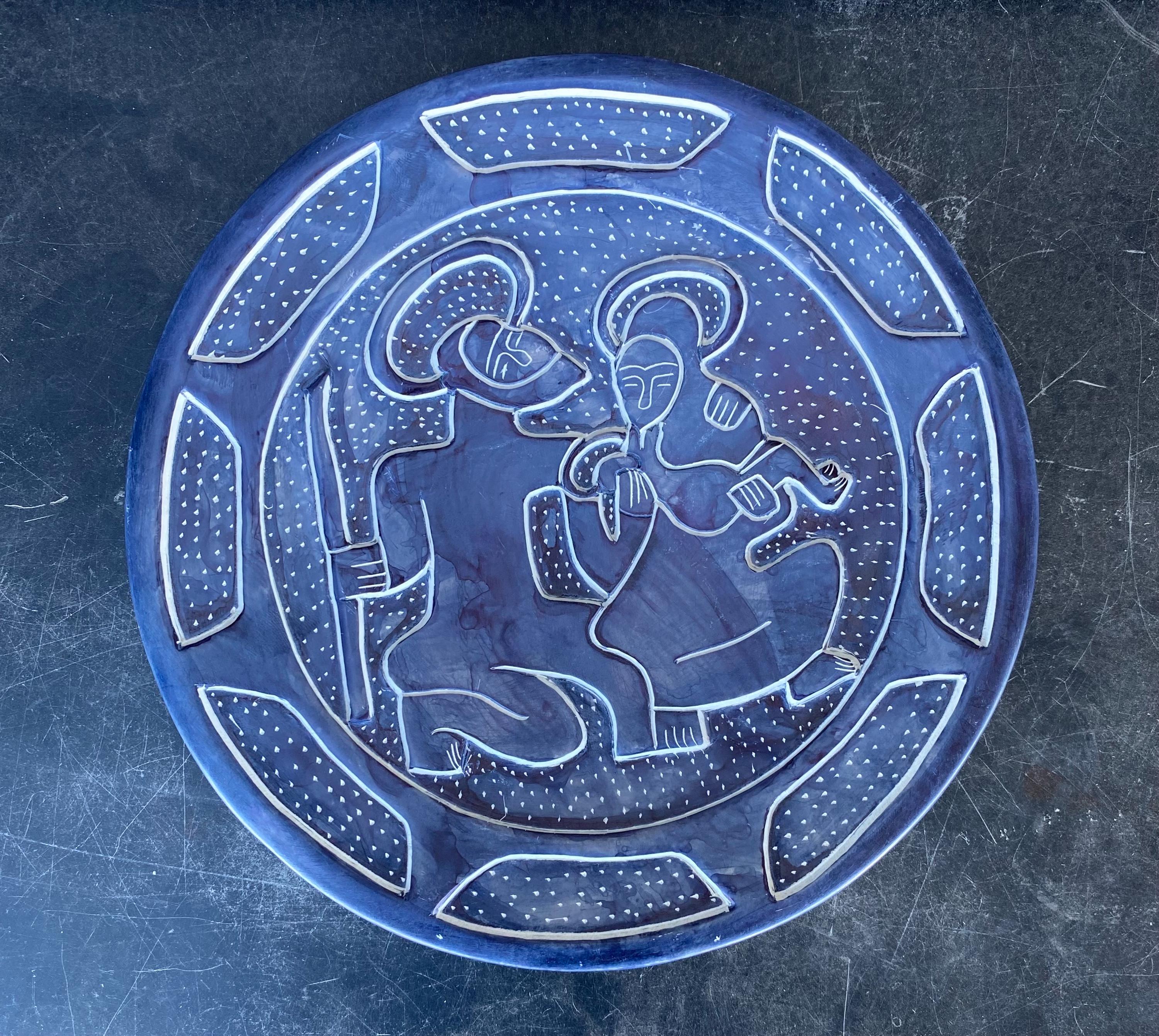 African Kenya Hand Carved Soapstone Decorative Plate -Man, Woman, Child 8.25”