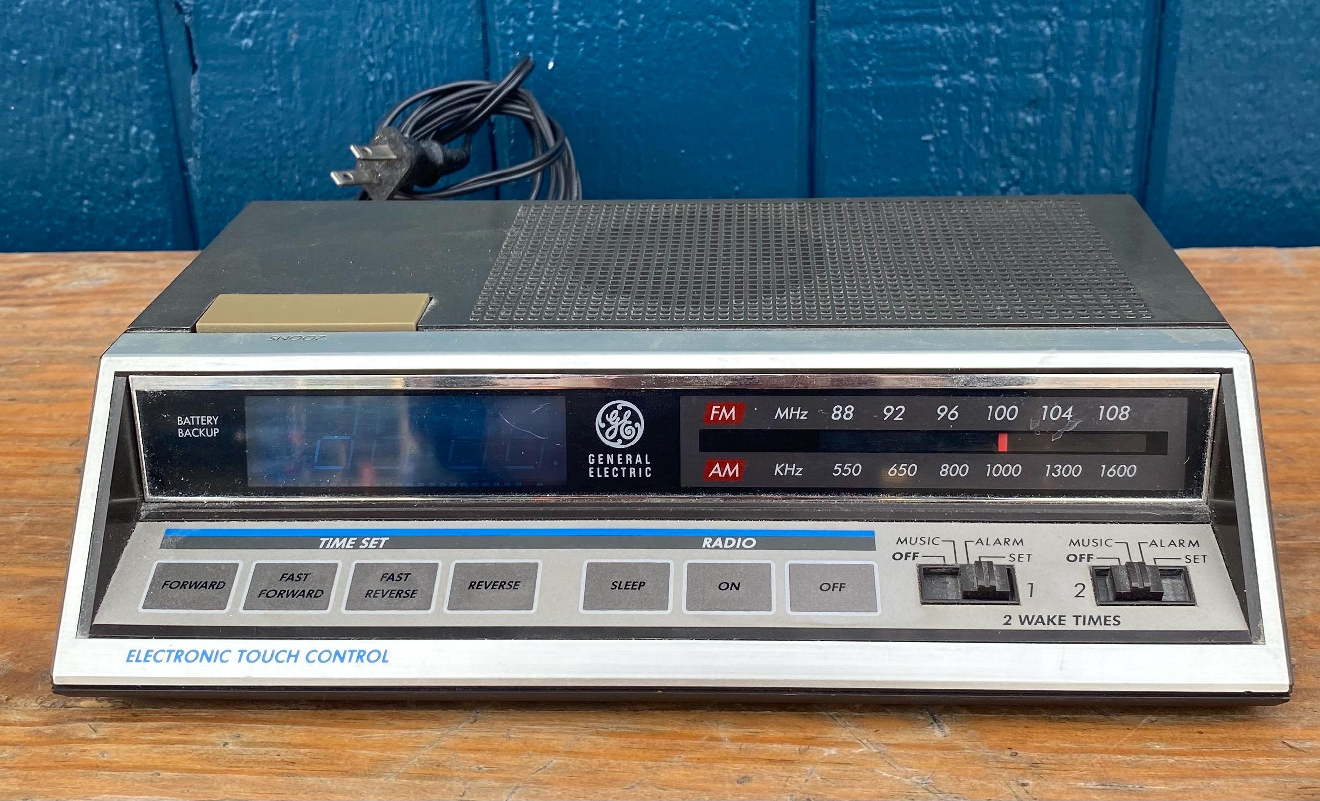 Gé radio alarm clock - Etsy 日本
