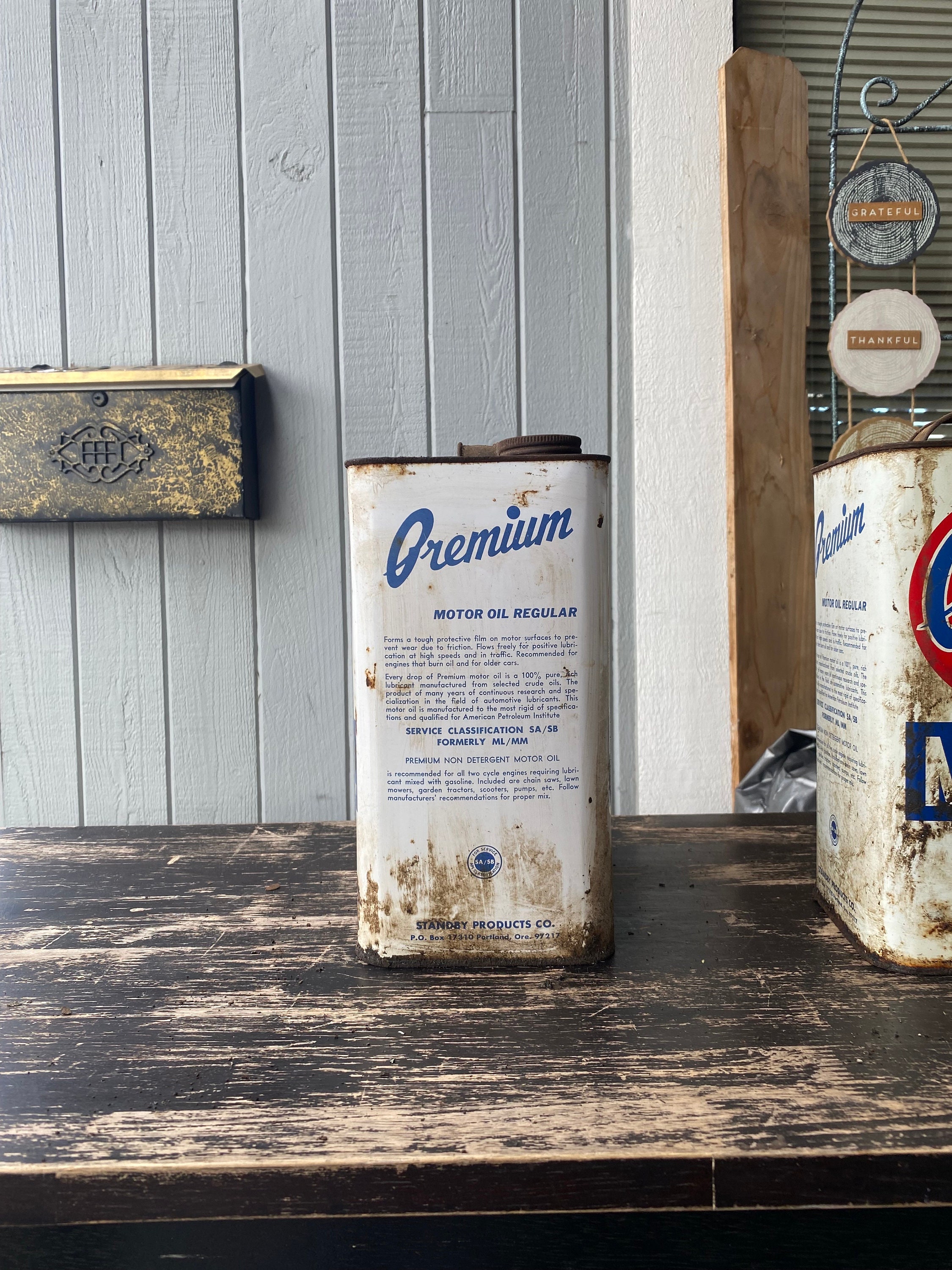Vintage Advertising PREMIUM MOTOR OIL 2 Gallon Tin Can Standby Products ...