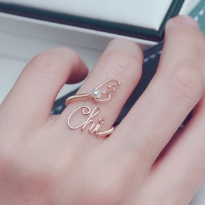 Oferta especial / 50 % de descuento / Anillo con nombre personalizado hecho a mano / Anillo con nombre de perla apilable en ORO SÓLIDO de 14 K / Regalo personalizado / Anillo con letras