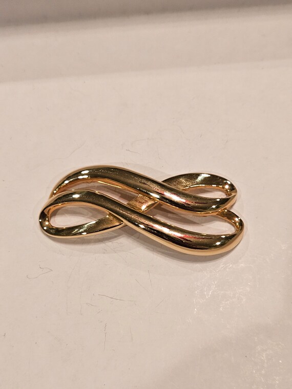 MONET  gold tone double infinity - image 1
