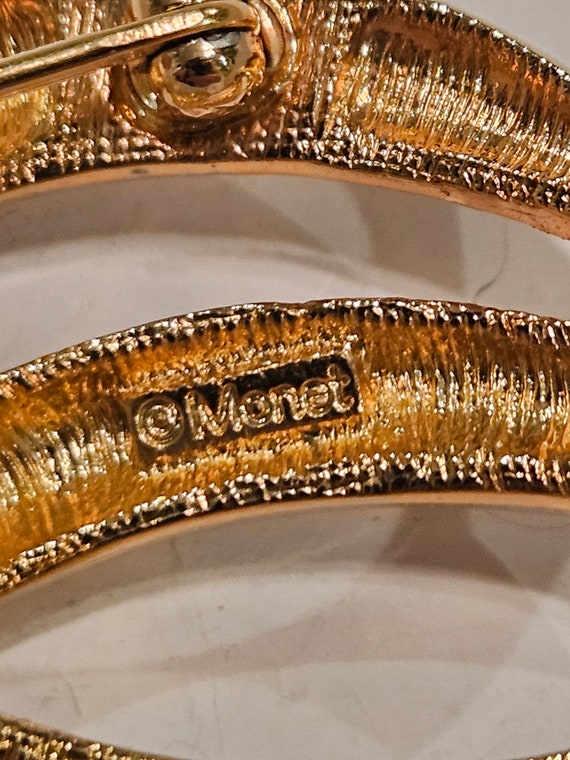 MONET  gold tone double infinity - image 2