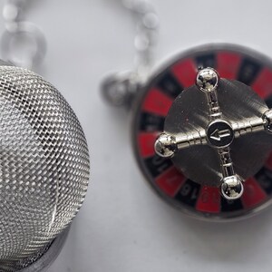 Roulette wheel tea ball infuser steeper tea strainer gift