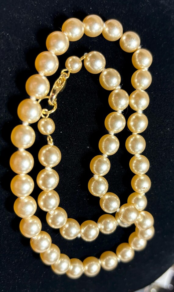 PEARLS FAUX Glass Knotted Newer.