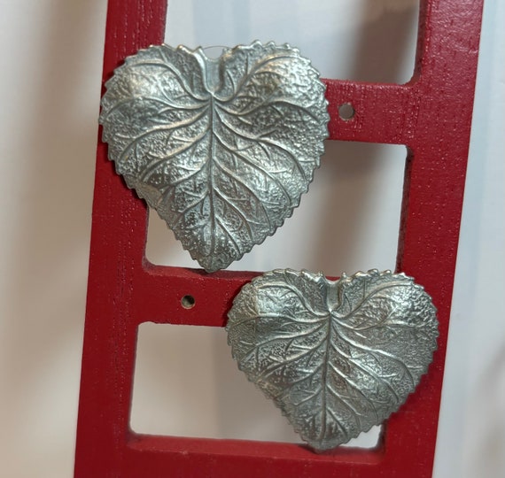 Silvertone Leaf Pierced Earrings - image 3