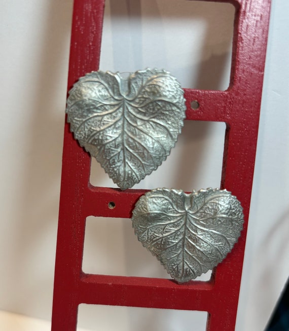 Silvertone Leaf Pierced Earrings - image 1