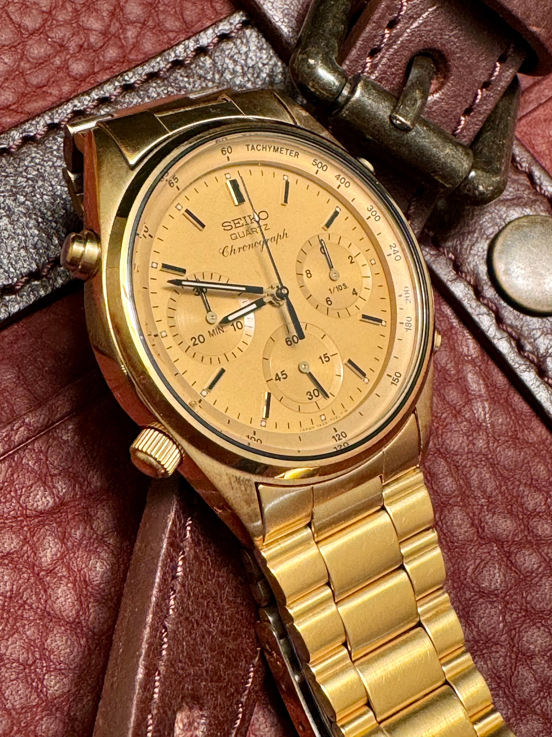 Vintage 1983 Seiko 7A28-702L T/7A28-7029 (james Bond Model) Gold