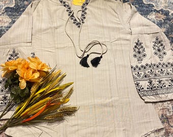 Elegante túnica de viscosa con borde bordado Ropa informal