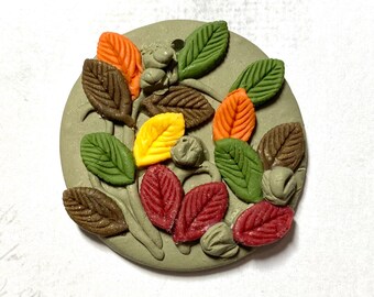 Colgante de hoja otoñal, colgante floral de arcilla polimérica, diseños Magness, colgante de arcilla polimérica, colgante de hoja hecho a mano, colgante floral otoñal