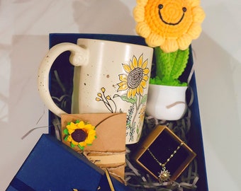 Sunflower Themed Gift Optional Set embody knitted sunflowers,Sunflower Mug Sunflower Necklace - Flower Pendant Floral Botanical Pottery Mug