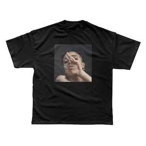 FKA twigs : CAPRISONGS Tシャツ T-shirt FKA Twigs CAPRISONGS Collage Vintage 90s Y2K Style