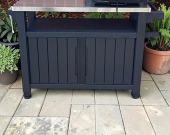 Carrito de cocina exterior XL con armario de almacenamiento | Mesa de preparación de acero inoxidable y carrito de bar para patio | Isla de cocina exterior portátil con ganchos