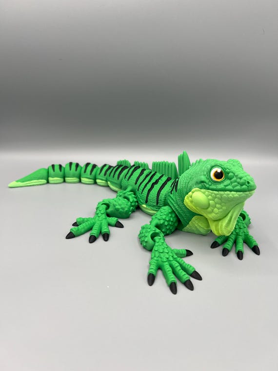 Flexi Iguana Toy Type B Flexi Fidget Toy 3D Printed Iguana