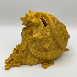 3D gedrucktes Sparschwein Drache: Seidige Goldmünzenaufbewahrung