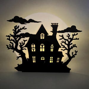 Diffusore di lumini a forma di casa stregata / Decorazioni di Halloween / Espositore per candele a LED / Decorazioni gotiche per la casa / Regalo spettrale / Silhouette di casa stregata