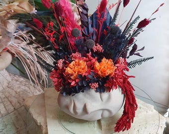 Real flower arrangement in vase preserved flowers Gothic