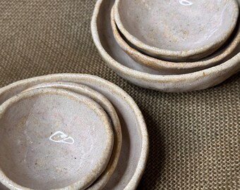 Set of 3 Organic Speckled Ceramic Bowl | Cream Gloss Glaze | Pottery Jewellery Dish | Crystal Dish | Pottery Bowl